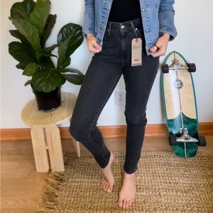NWT Levi’s Mile High Skinny Jean Black